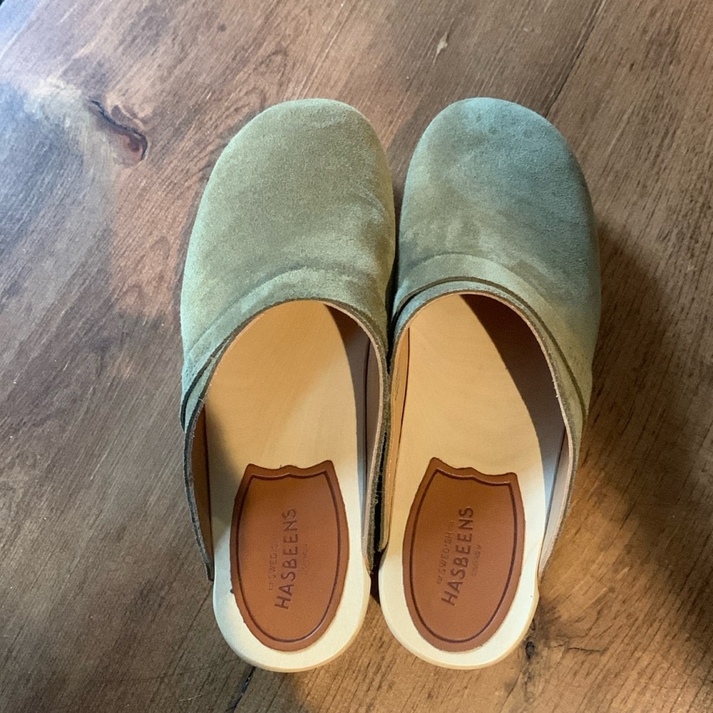 Clogs
